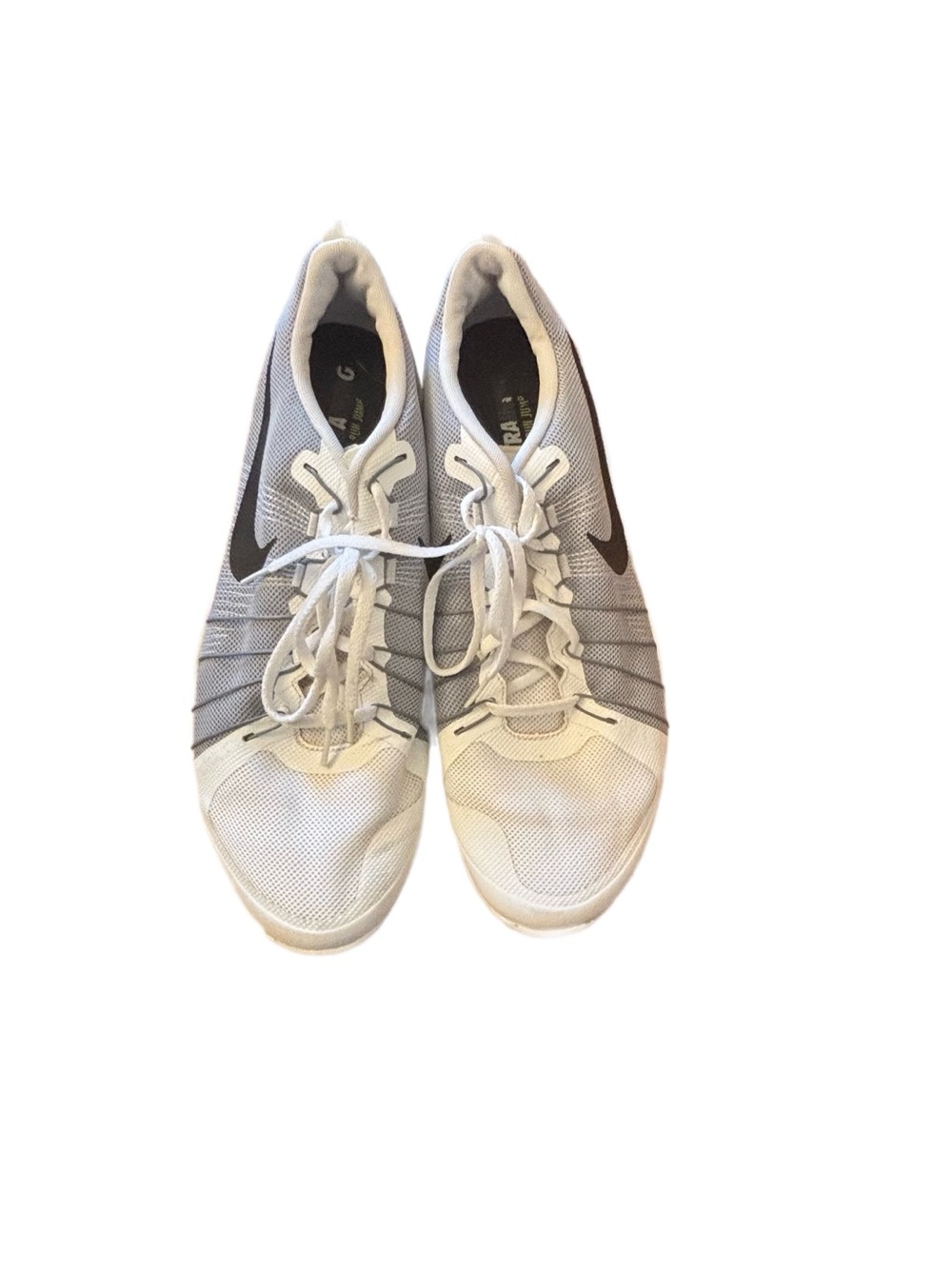 Nike Men's White and Gray Athletic Training Sneakers with Black Swoosh